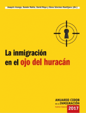 Imagen de cubierta: LA INMIGRACIÓN EN EL OJO DEL HURACÁN