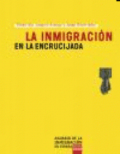 Imagen de cubierta: LA INMIGRACIÓN EN LA ENCRUCIJADA. ANUARIO DE LA INMIGRACION EN ESPAÑA 2008